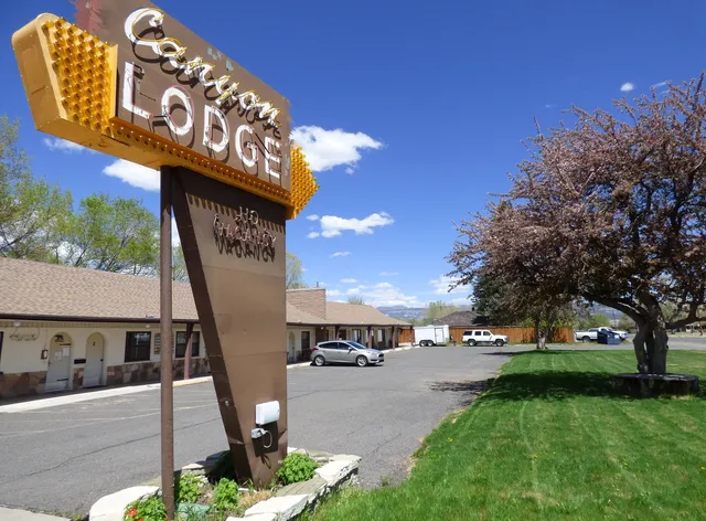 Canyon Lodge Motel