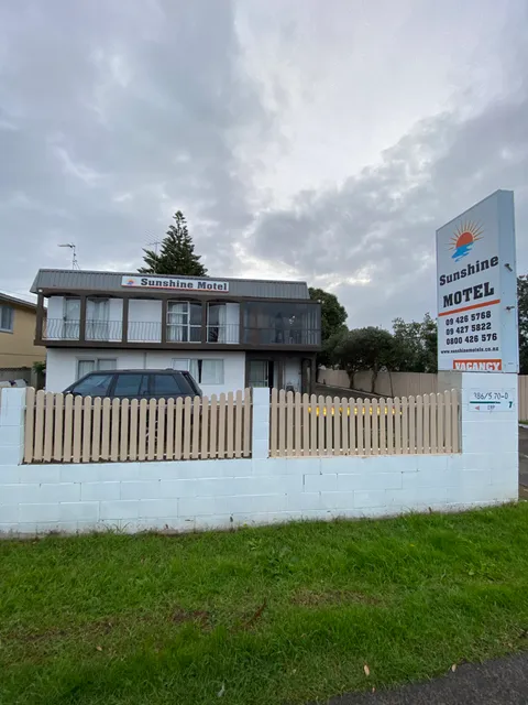 Sunshine Motel