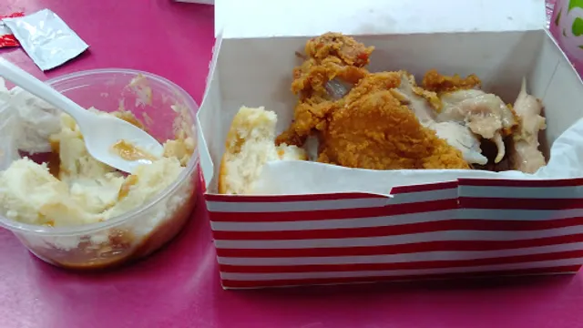 Royal chicken & biscuit