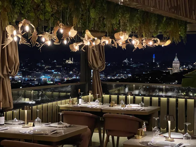 N'EVET İstanbul Rooftop Restaurant & Roof Bar