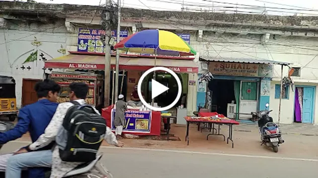 AL MADINA CHIKEN & CHINESE FOOD COURT