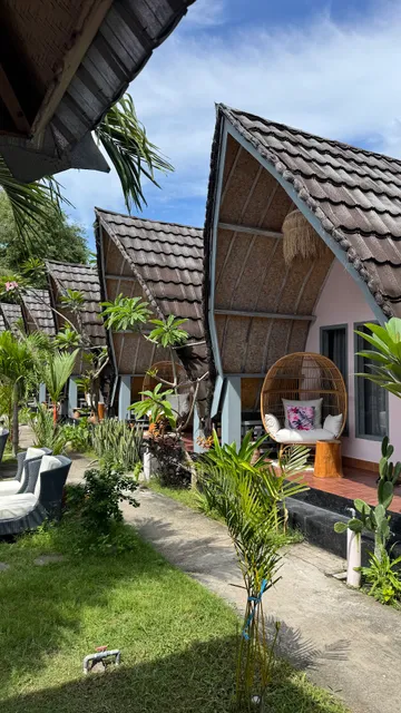 pink flamingo gili air