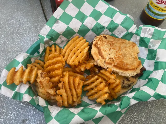 Willies @ The Paddock