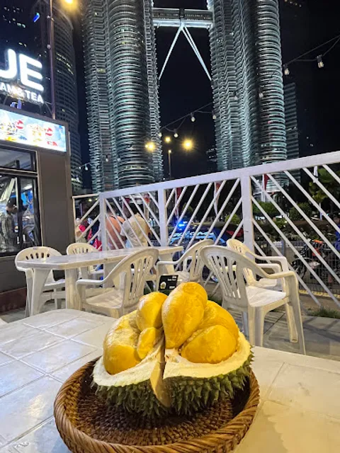 佘阿婆·榴莲 She A Po Durian