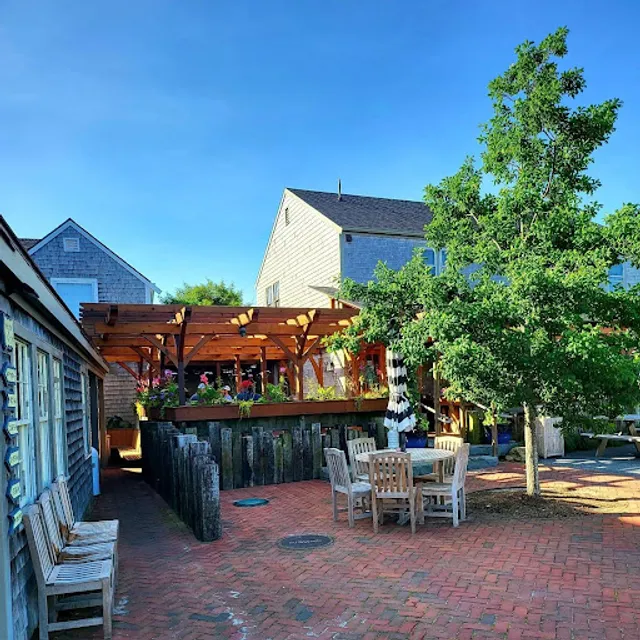 Island Kitchen | Restaurant & Catering