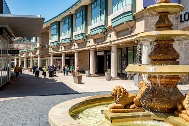 DoubleTree by Hilton Hotel Chicago - North Shore Conference Center