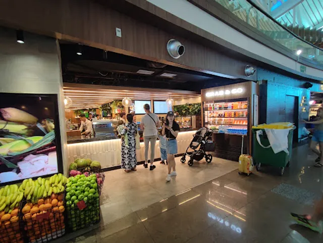 Wolfgang Puck Kitchen + Bar