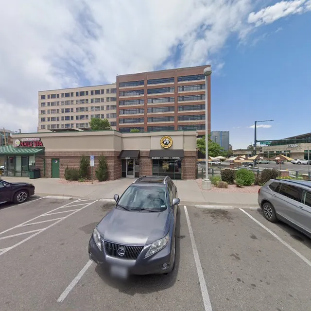 6th & Broadway Shops