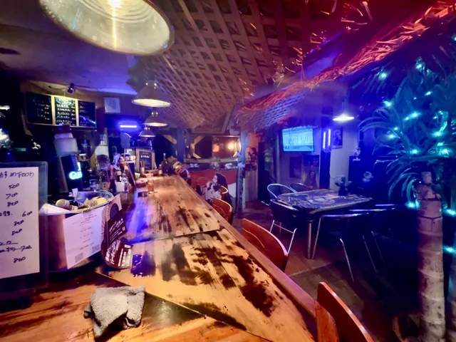 Pousse Bar(3F.Old's ライブand ディスコ)