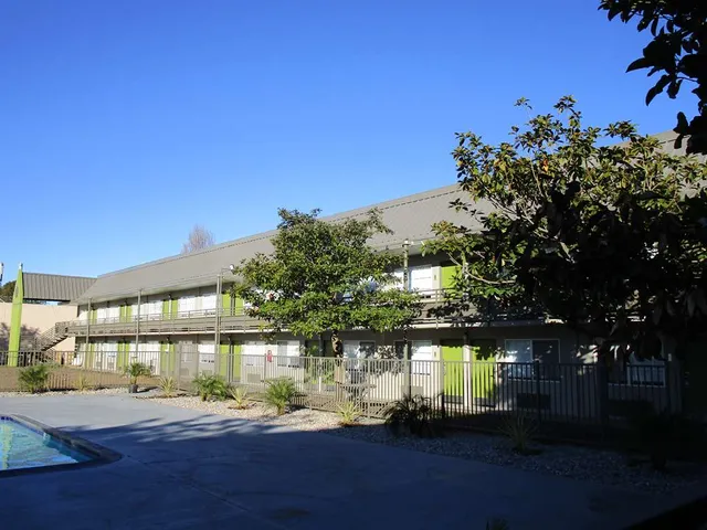 SureStay Plus by Best Western Point Richmond