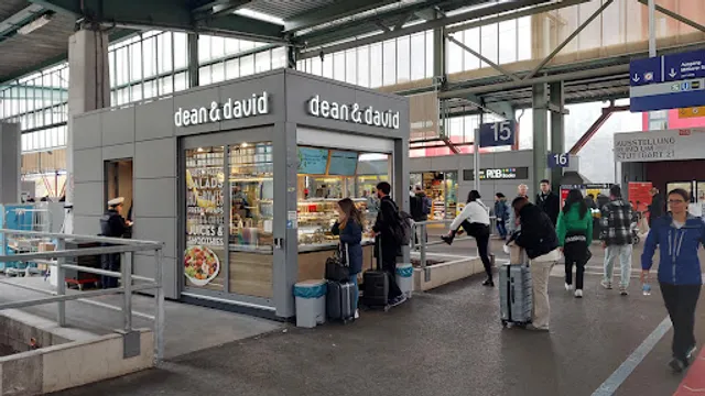 dean&david | Bowls, Salate, Curries & Snacks im Hauptbahnhof Stuttgart