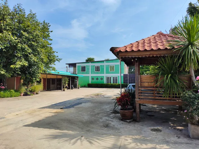 ระเบียงไม้ รีสอร์ท ลพบุรี