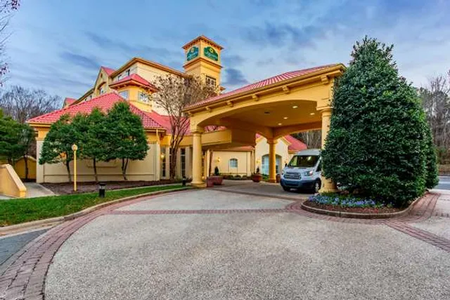 La Quinta Inn & Suites by Wyndham Raleigh/Durham Southpoint