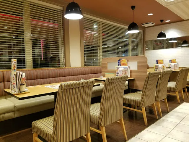 ガスト 千葉貝塚店