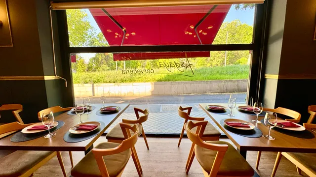 Asgaya Cervecería - Restaurante