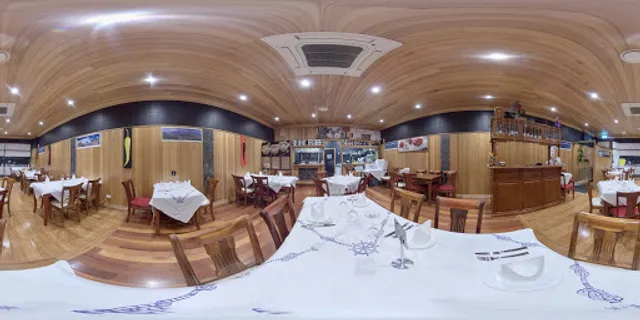 THE HUNGRY HIKER INDIAN & NEPALI RESTAURANT