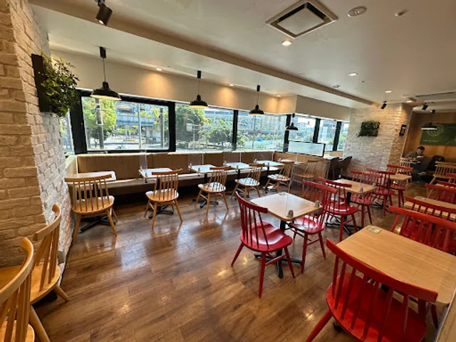 MOS BURGER Kannai Shop