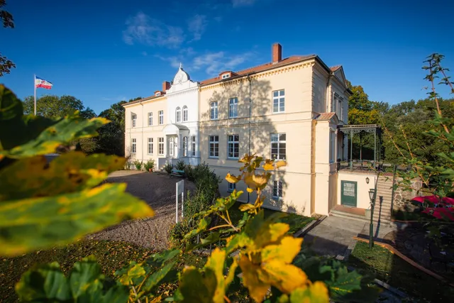 Landhotel Schloß Daschow GmbH