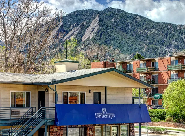 Boulder University Inn