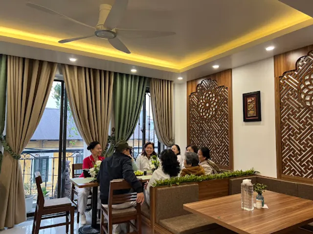 KP Yoga & Indian Vegetarian Restaurant (Bếp chay Ấn Việt KP)