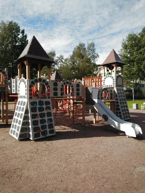 Detskaya Ploshchadka Imeni Sashki Nemirova