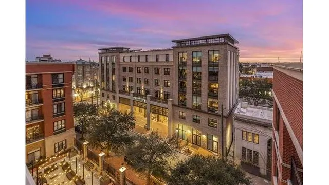 Cambria Hotel Savannah Downtown Historic District
