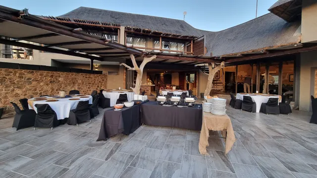 Hippo Creek Lodge - Mabalingwe