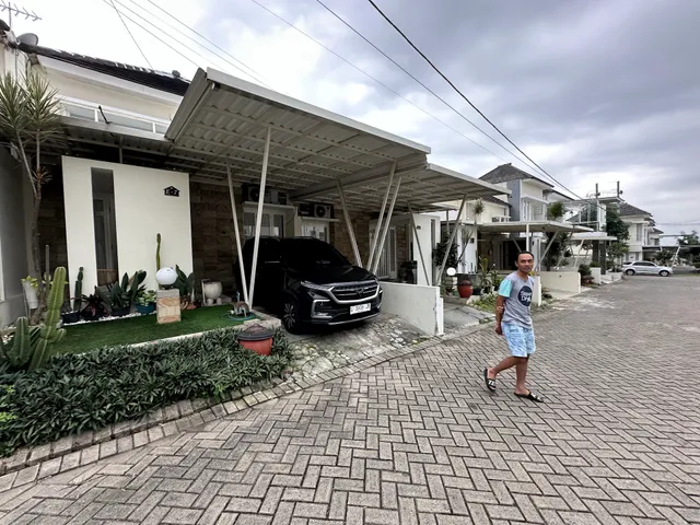 VILLA BLOSSOM-KAYANA REGENCY E7 BATU