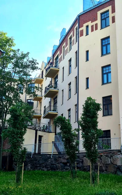 Laivastopuiston koira-aitaus