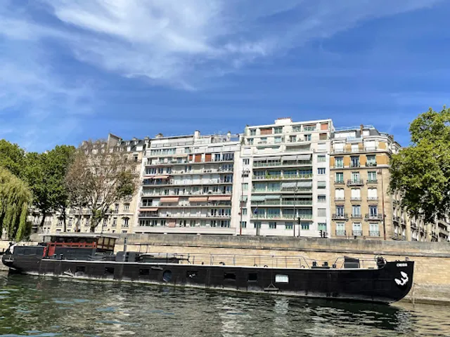 Péniche Le Montréal