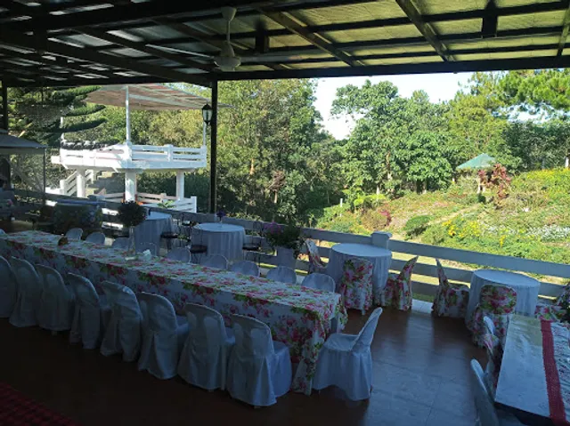 May's Organic Garden