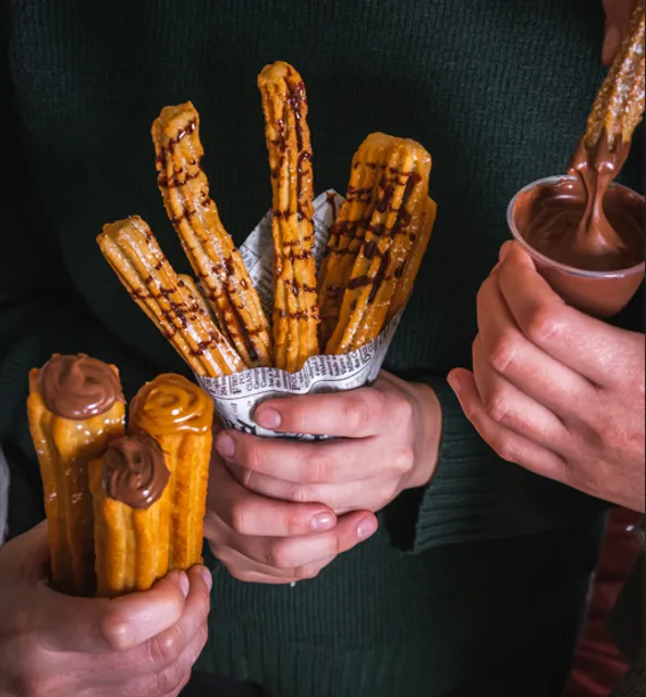 Cada Loco Con su Churro
