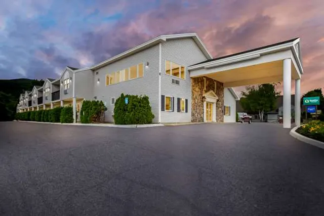 Rodeway Inn Gorham Riverside