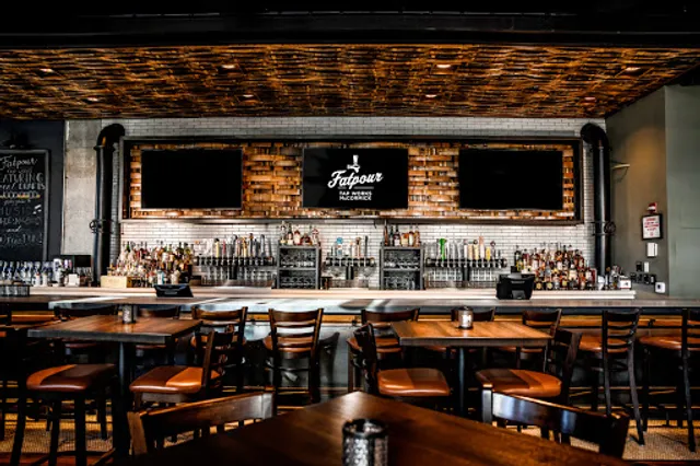 Fatpour McCormick: Ultimate Chicago Sports Bar