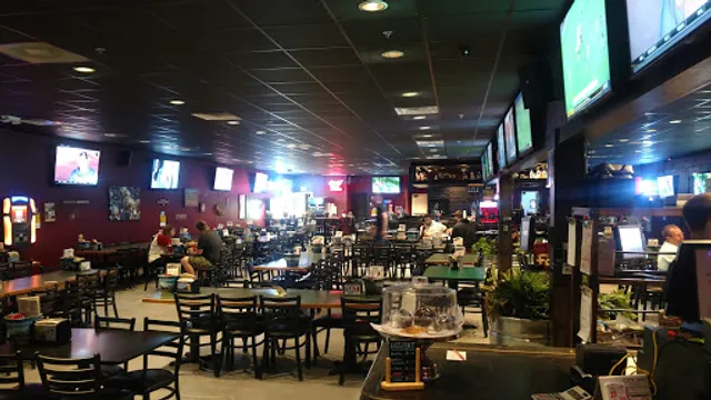 Hobbit American Grill - West