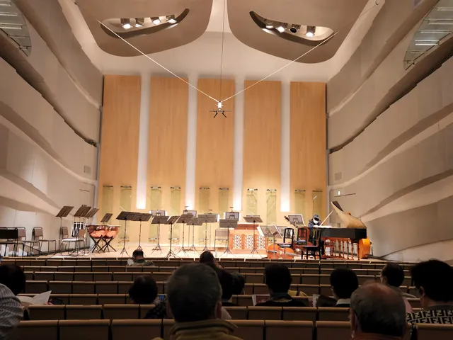 Hakuju Hall 白寿ホール