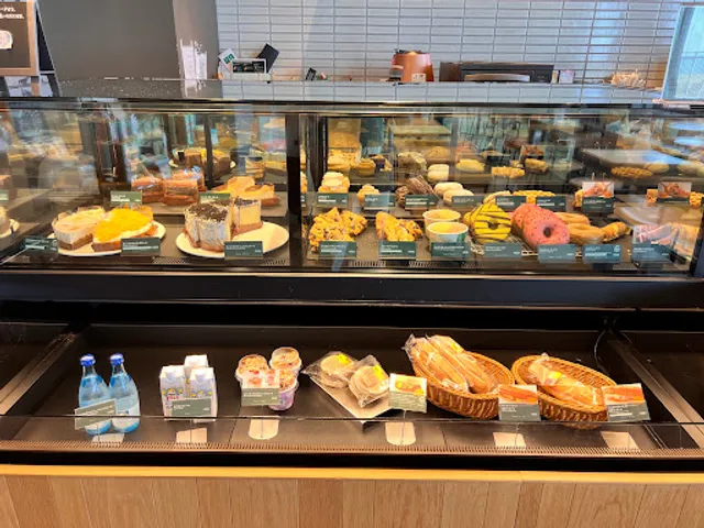 Starbucks Coffee - iias Okinawa Toyosaki