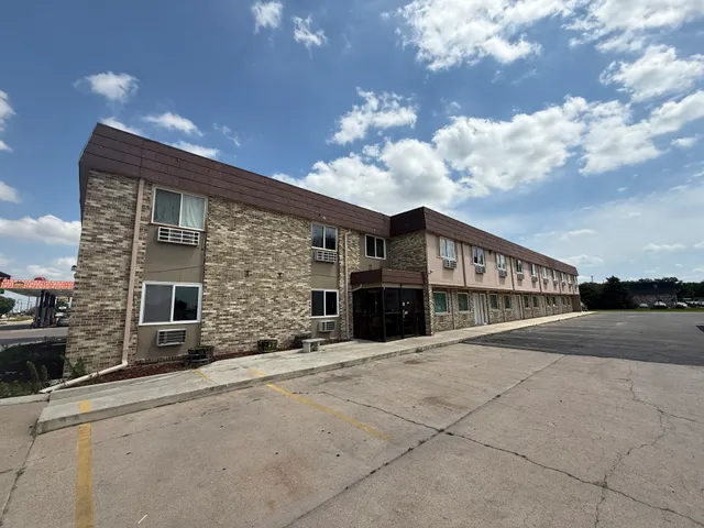 Island Inn Grand Island NE I80 Locust St