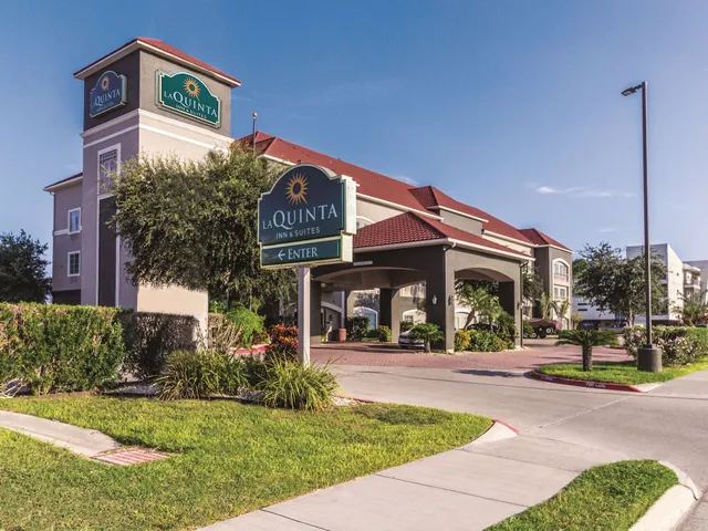 La Quinta Inn & Suites by Wyndham Mission at West McAllen