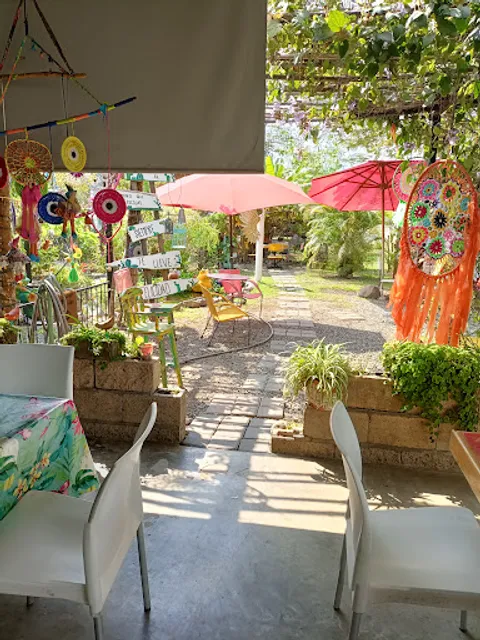 Delirio Deli & Bistro