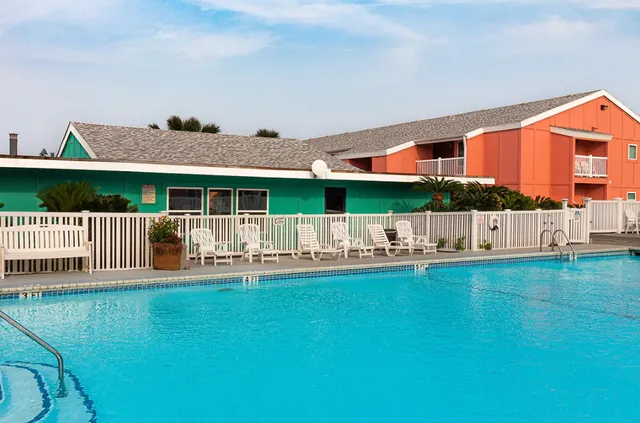 Executive Keys Condominiums