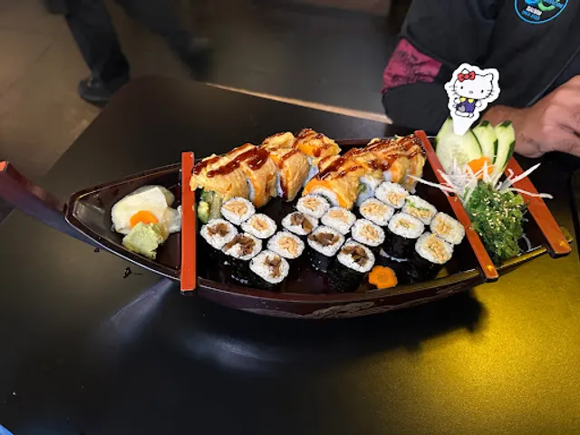 Papasan Rolls and Bowls Revolving Sushi Restaurant