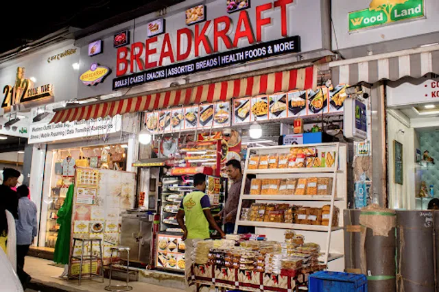 Breadkraft Hot Roll Lokhandwala