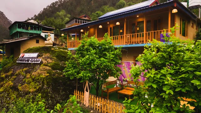 Khwaabgaah - A Boutique Homestay & Cafe ; Best Homestay in Tirthan Valley