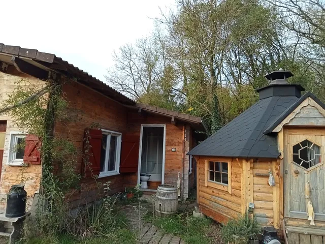 Private Lakeside Retreat Cabin open all year