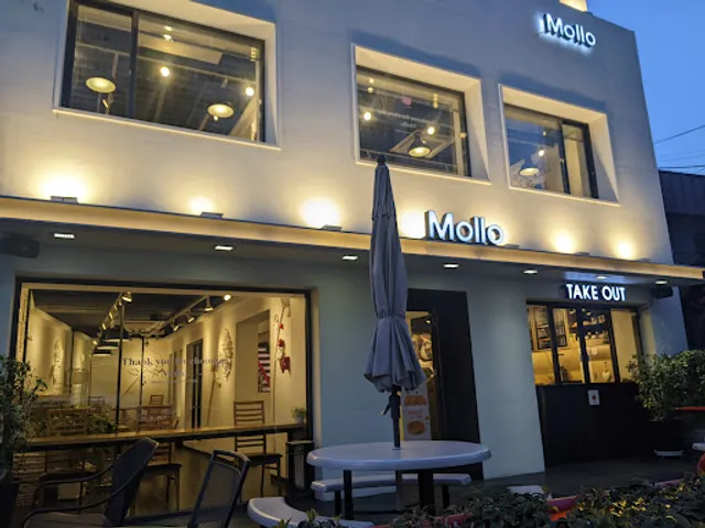 Cafe Mollo