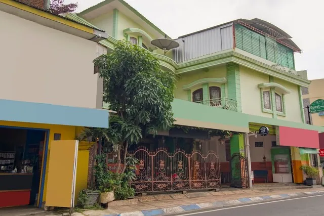 OYO Life 3103 Opo Homestay & Kost