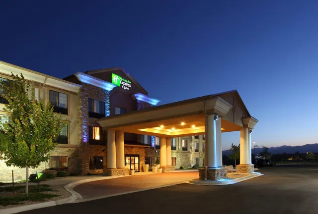 Holiday Inn Express & Suites Longmont - Boulder Area by IHG