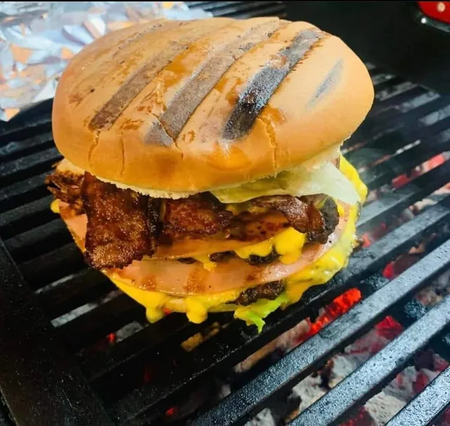 Tacos y Burgers Pato