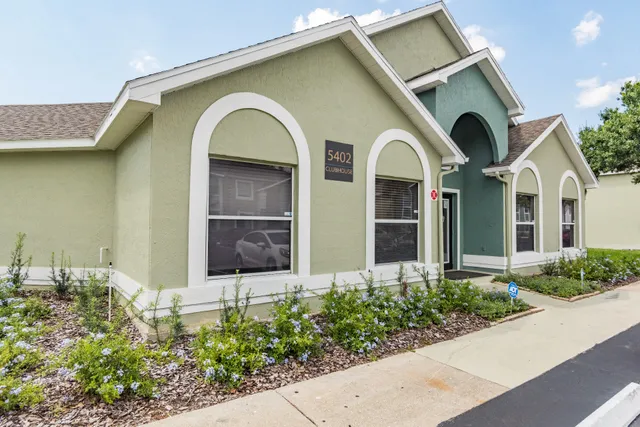 Rolling Hills Apartments